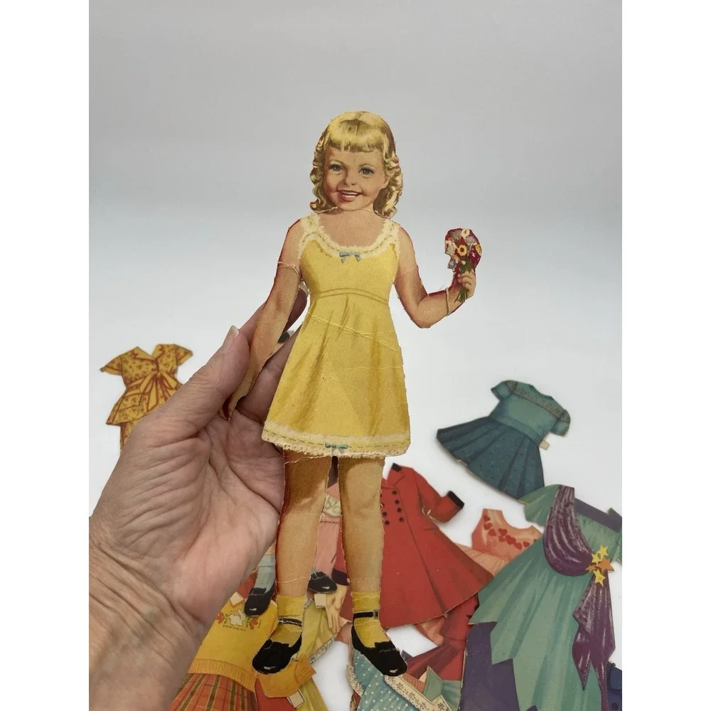 Vtg  Sue &‎ Susie Paperdolls + 24 Pc Lot Clothes Accessories Hats